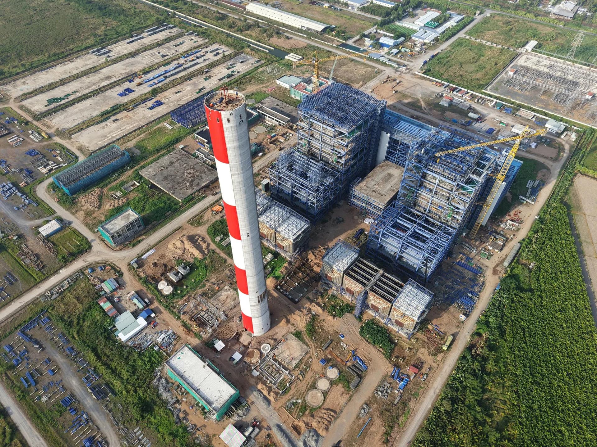 Công trường thi công cơ khí và xây lắp Đông Nam Á